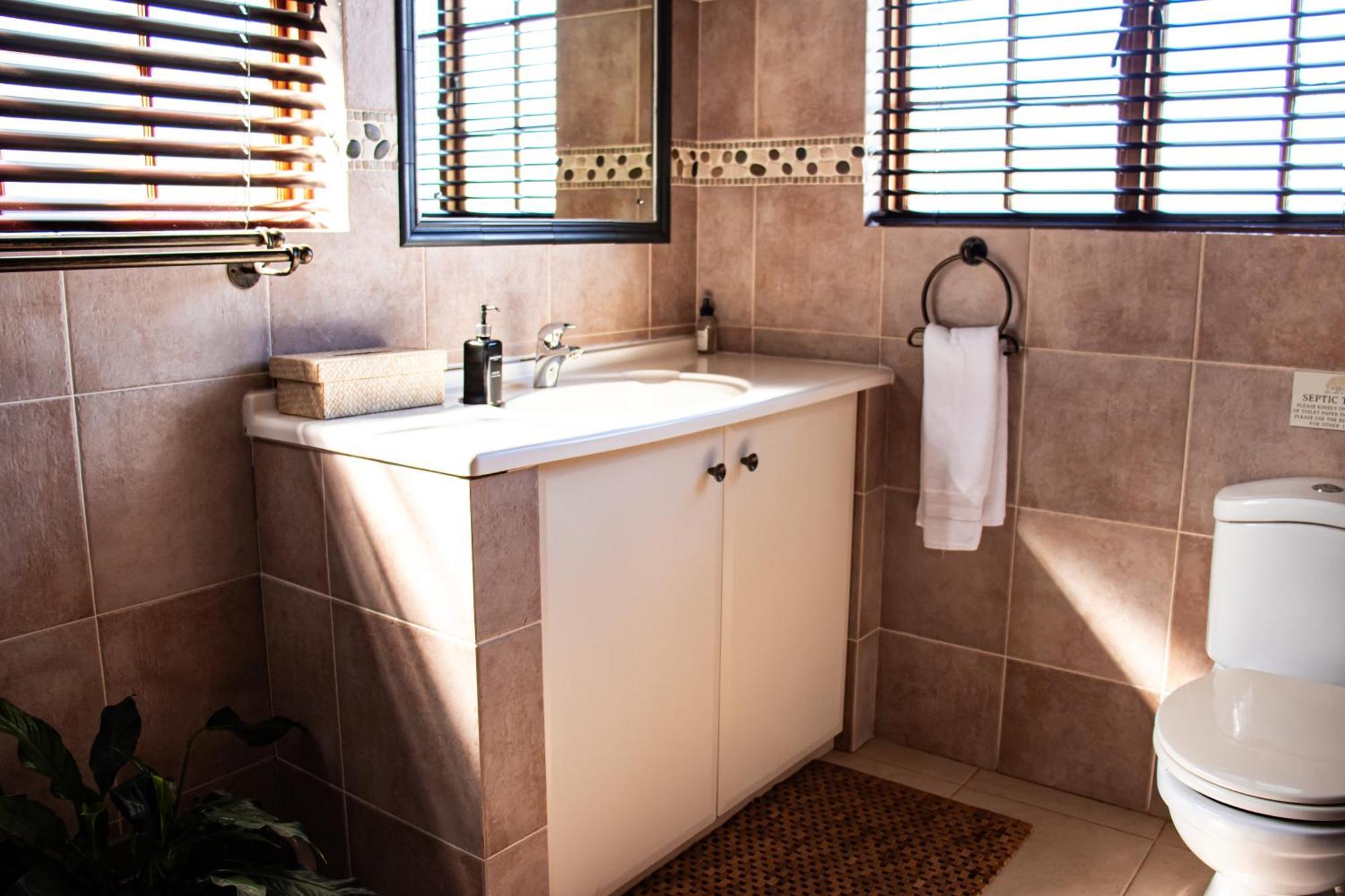 ווינטרטון Cwebile Guesthouse מראה חיצוני תמונה